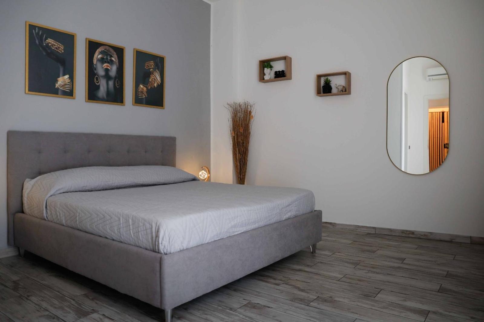 Stay In The Heart Of Salerno - Near The Duomo "La Finestra Sul Borgo" 外观 照片
