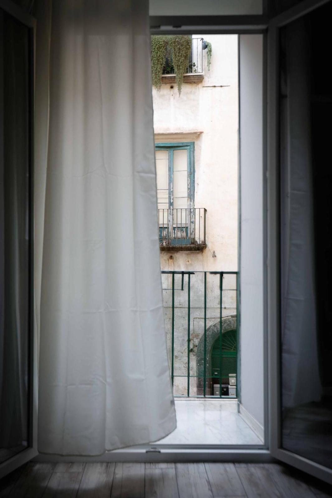 Stay In The Heart Of Salerno - Near The Duomo "La Finestra Sul Borgo" 外观 照片
