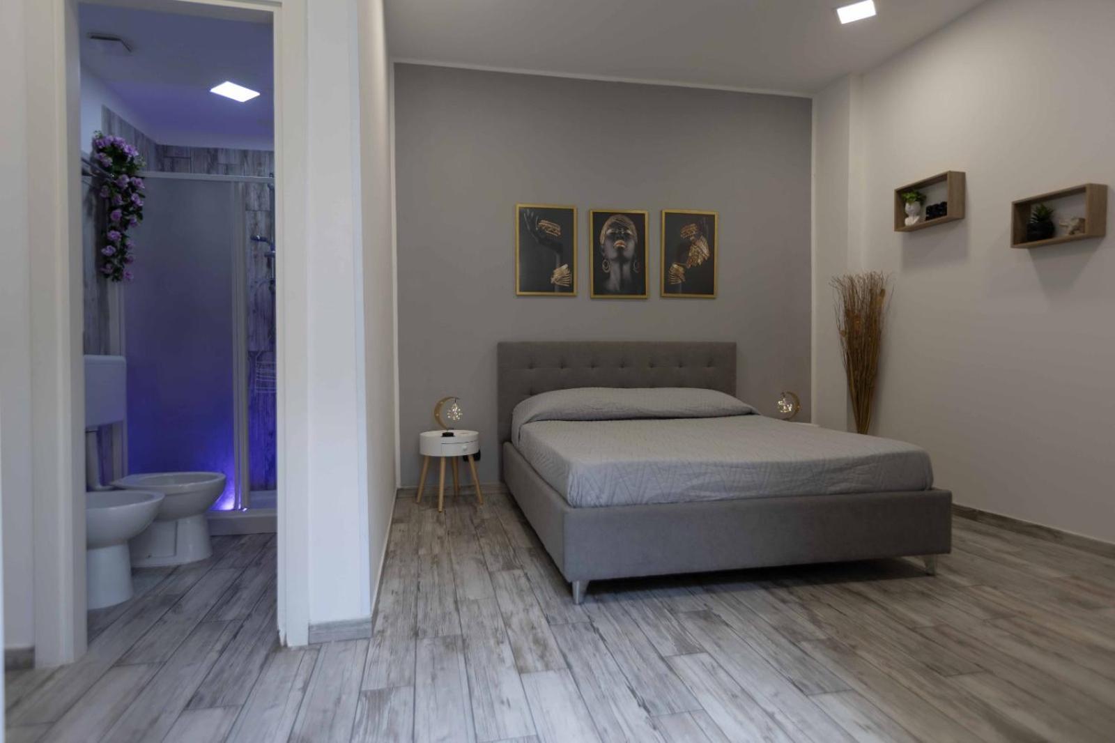 Stay In The Heart Of Salerno - Near The Duomo "La Finestra Sul Borgo" 外观 照片
